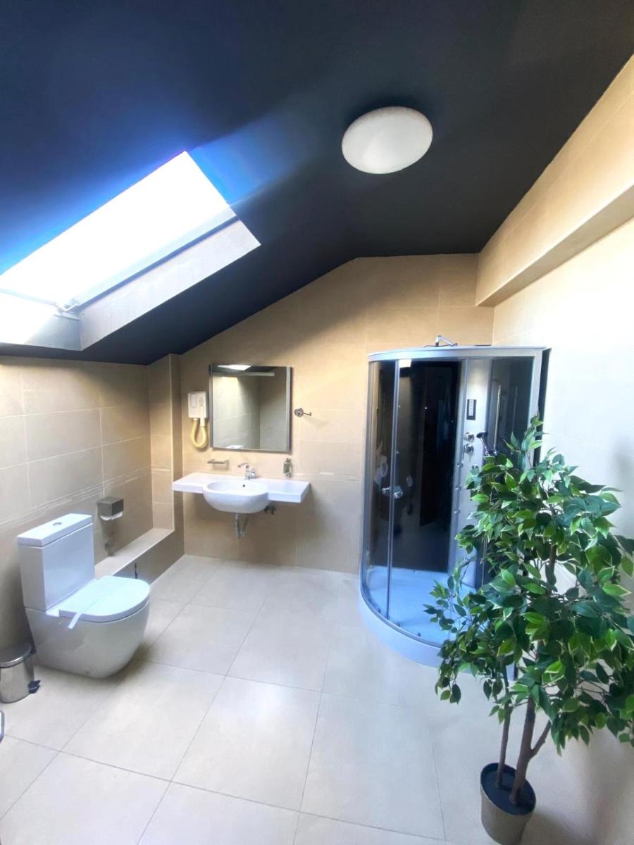 Alex&George Boutique Hotel - Hizvo