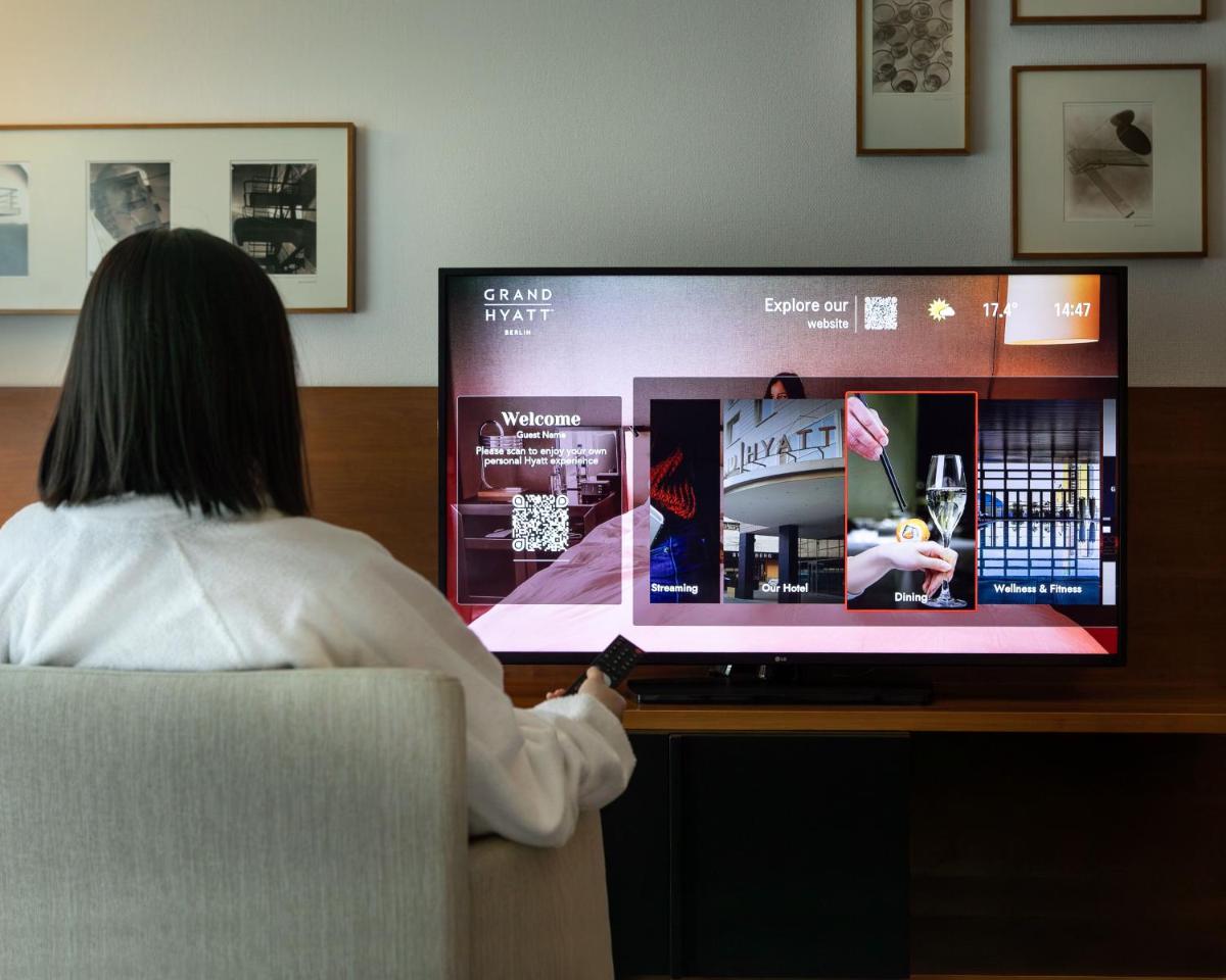 TV/Unterhaltungsangebot in der Unterkunft Grand Hyatt Berlin
