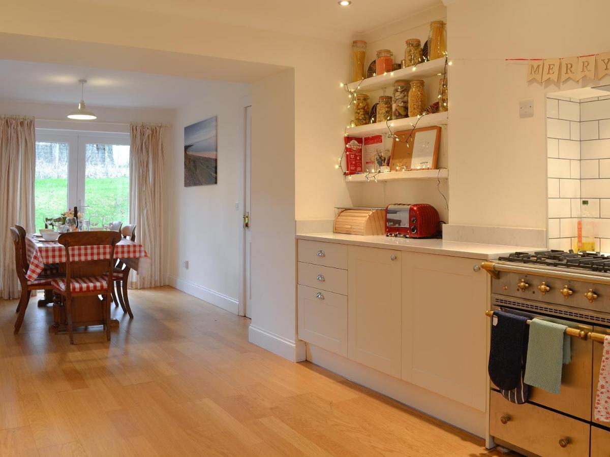 Straton Cottage - Housity