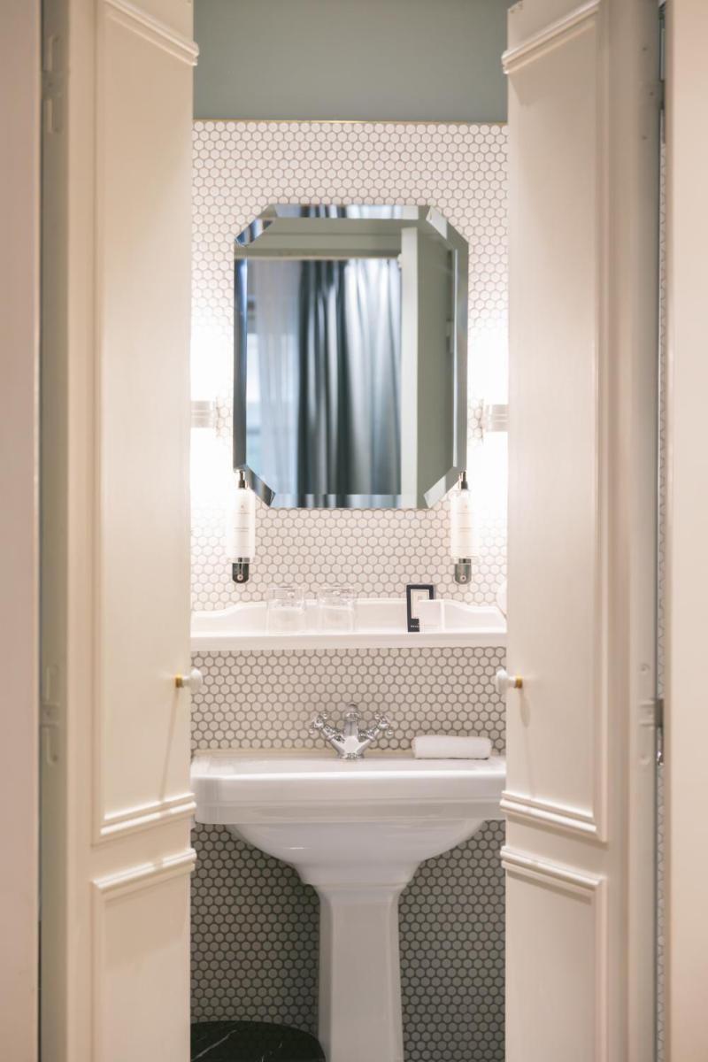 Salle de bains dans l'établissement Hotel Bachaumont