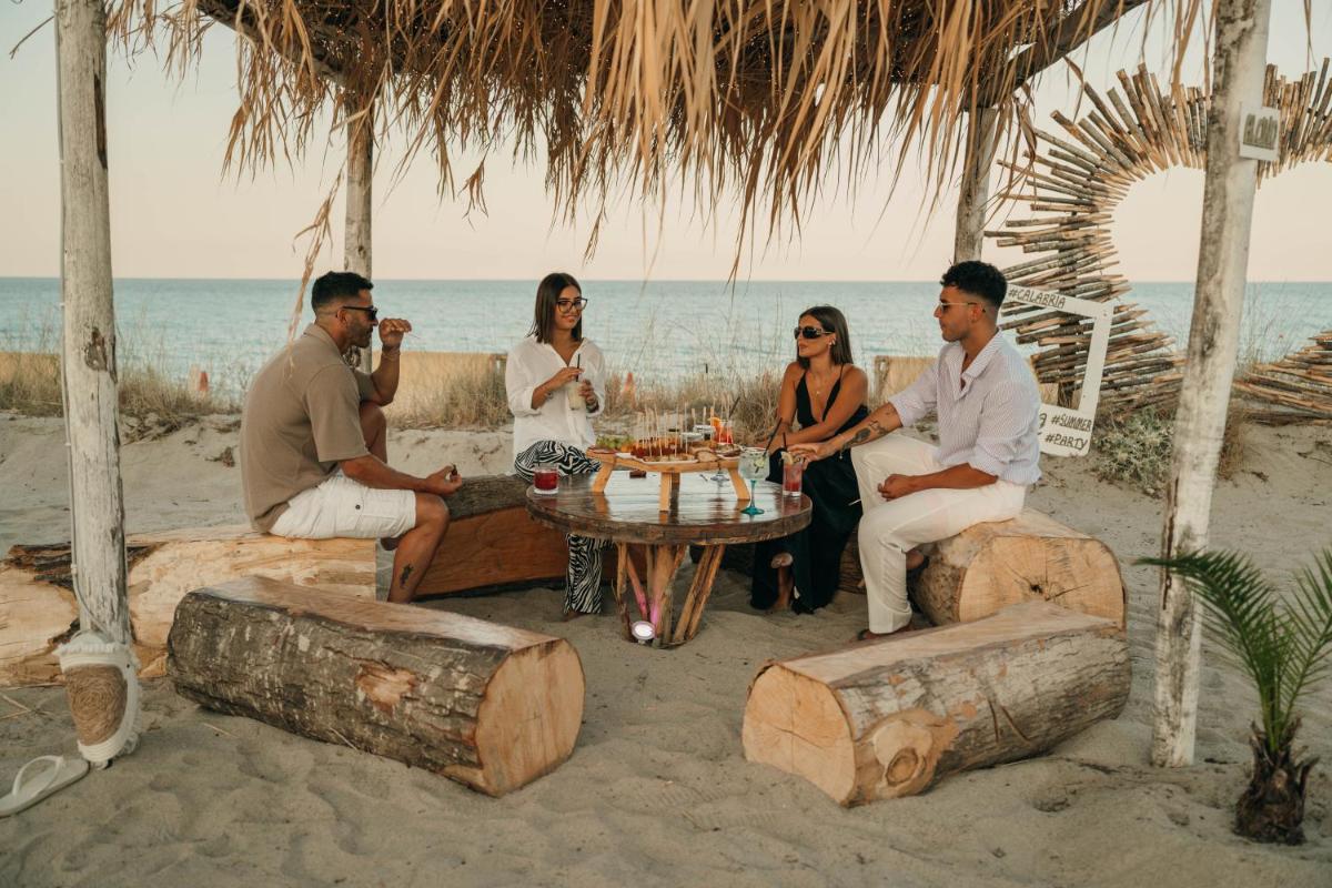 Villaggio Camping Poseidon - Bungalows & Rooms with Sea View in Nature - Housity