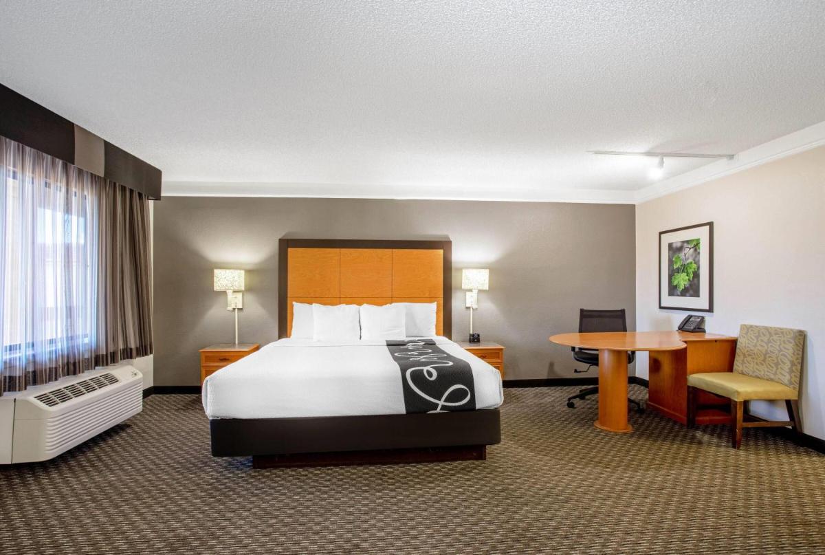 La Quinta Inn by Wyndham Tucson East - Housity