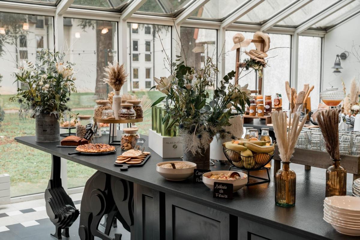 Nourriture dans l'hôtel ou à proximité