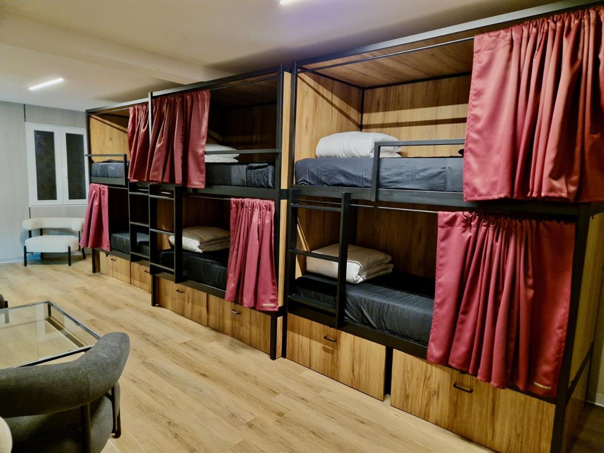 Velvet Hostel Business - Housity