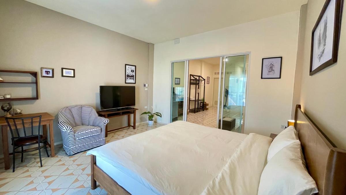 Ay’s House - Housity