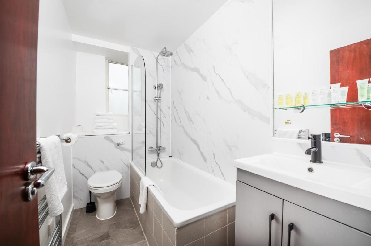 Roland House Apartments - Housity