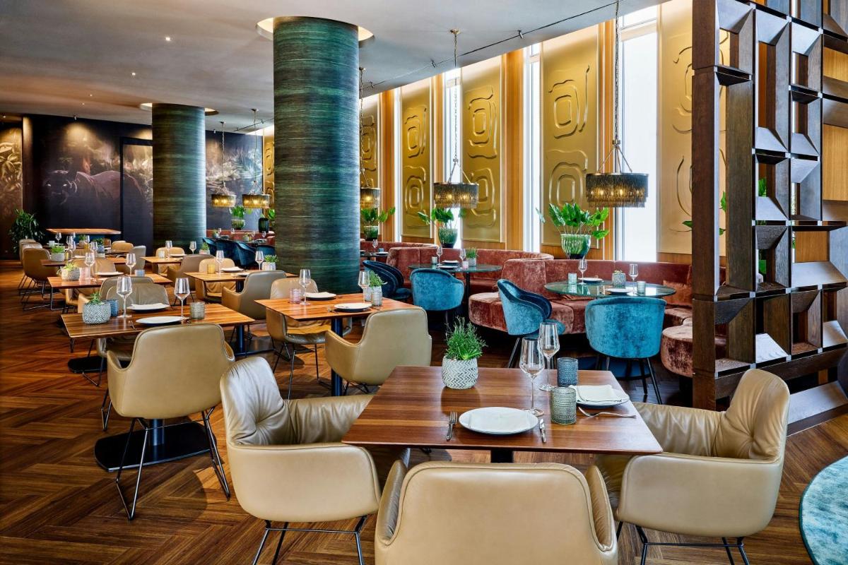 Ein Sitzbereich in der Unterkunft JW Marriott Hotel Frankfurt