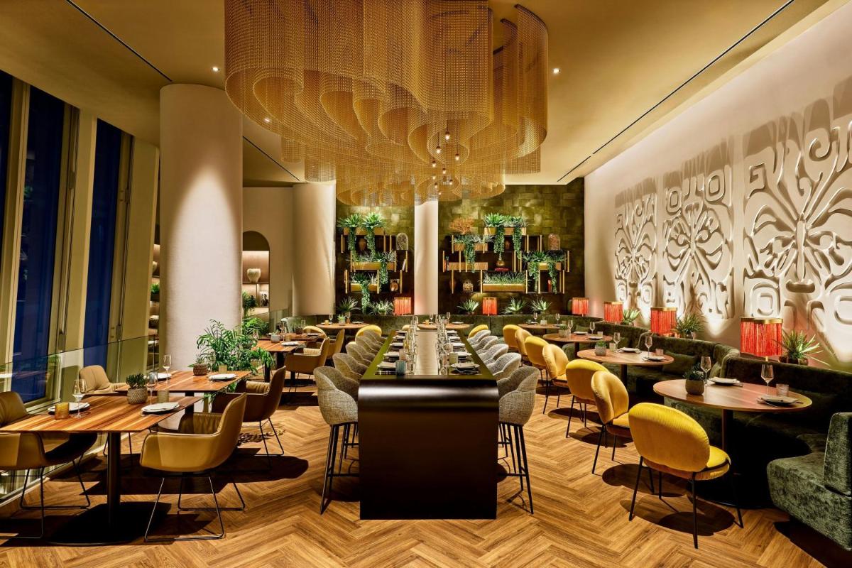 Ein Sitzbereich in der Unterkunft JW Marriott Hotel Frankfurt