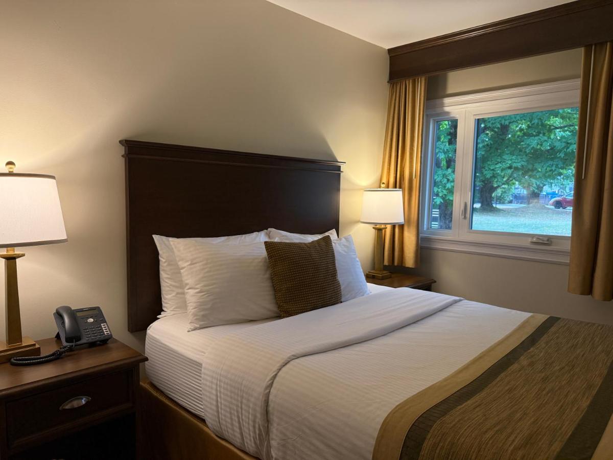 Aurora Inn - Housity