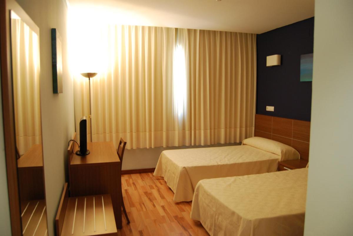 Hotel Area de Servicio Los Chopos - Housity