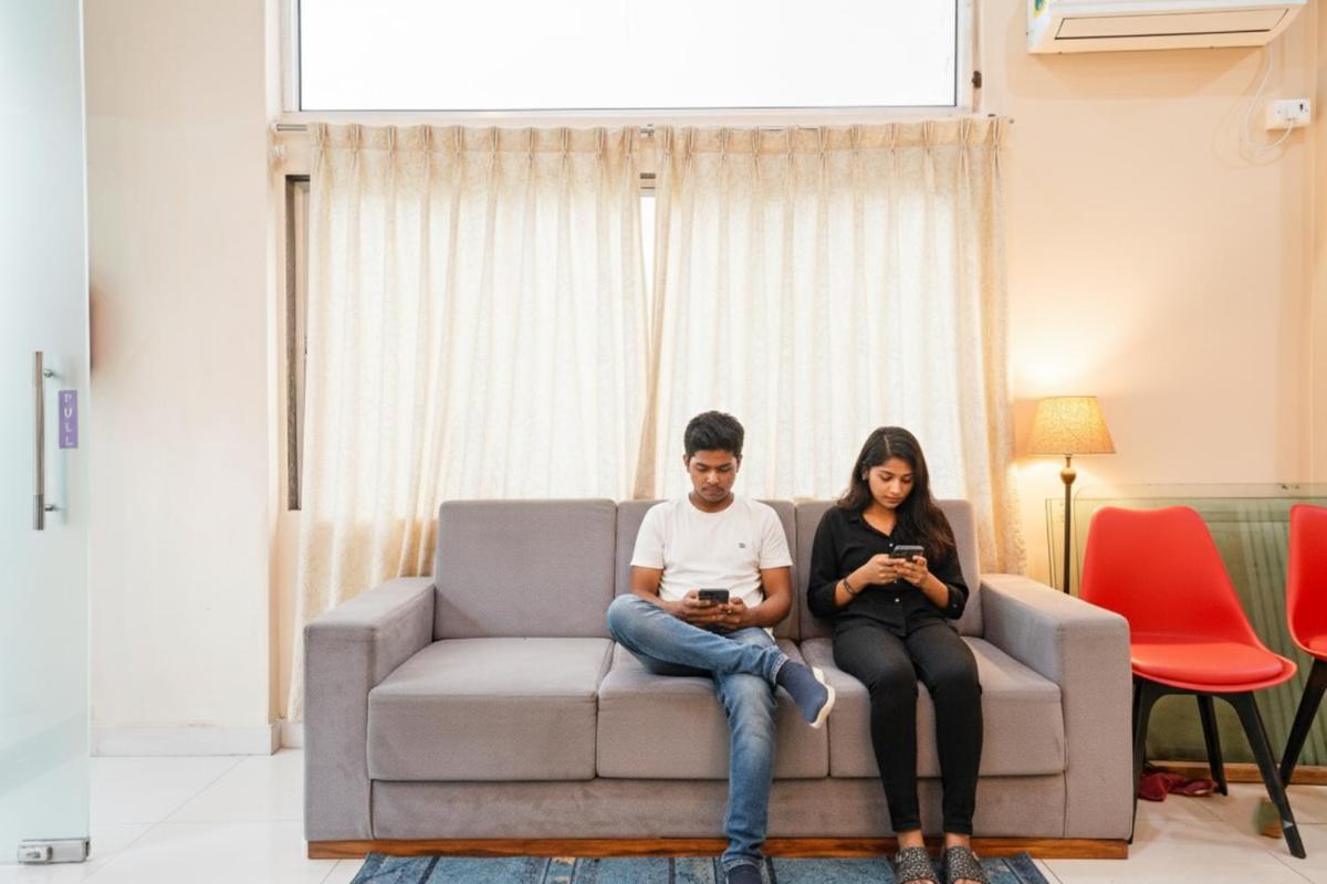 Collection O Sunset Residency - Housity