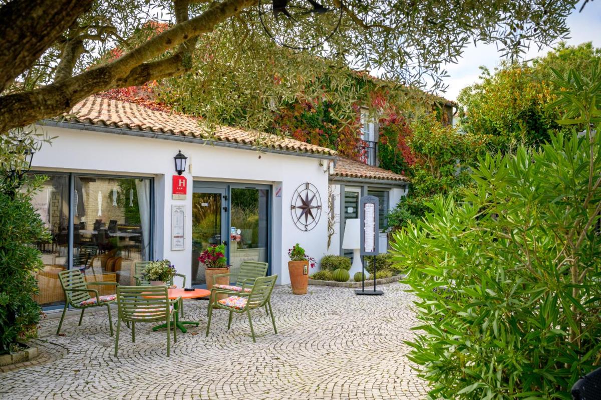 Jardin de l'établissement Hôtel Le Peu Breton
