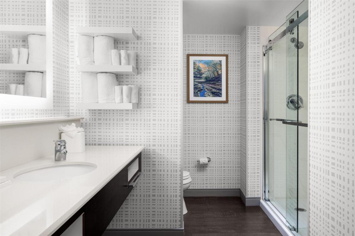 Hampton Inn Lexington Medical Center, KY - Housity