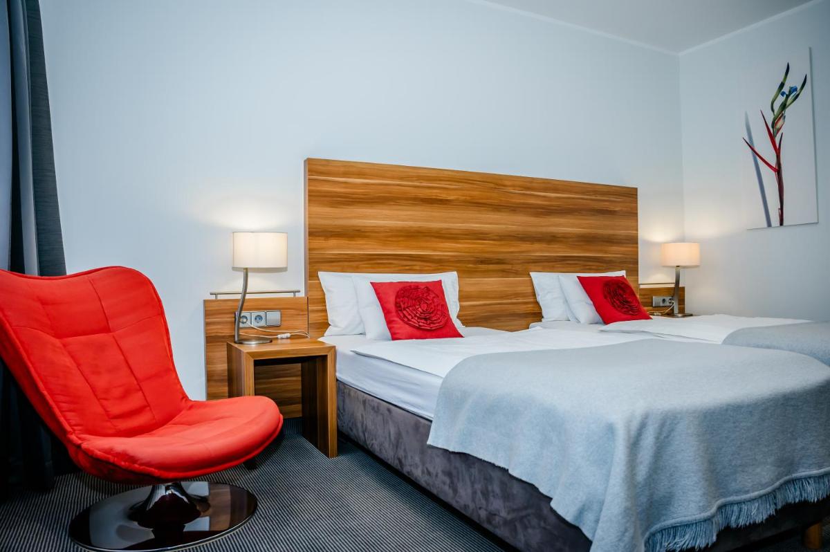 Hotel Burgholz - Housity