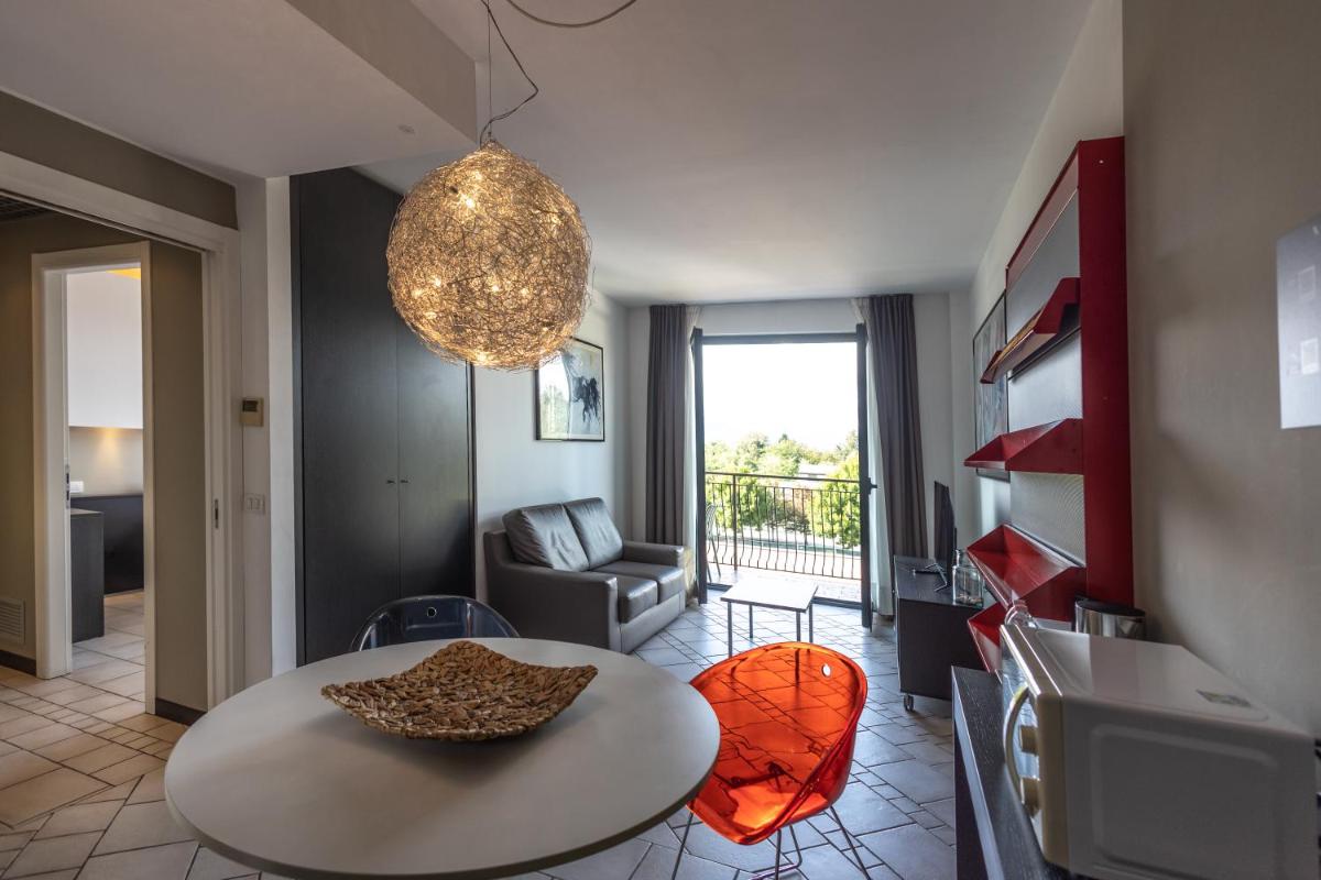 LVG Hotel Collection - CasAlbergo - Housity