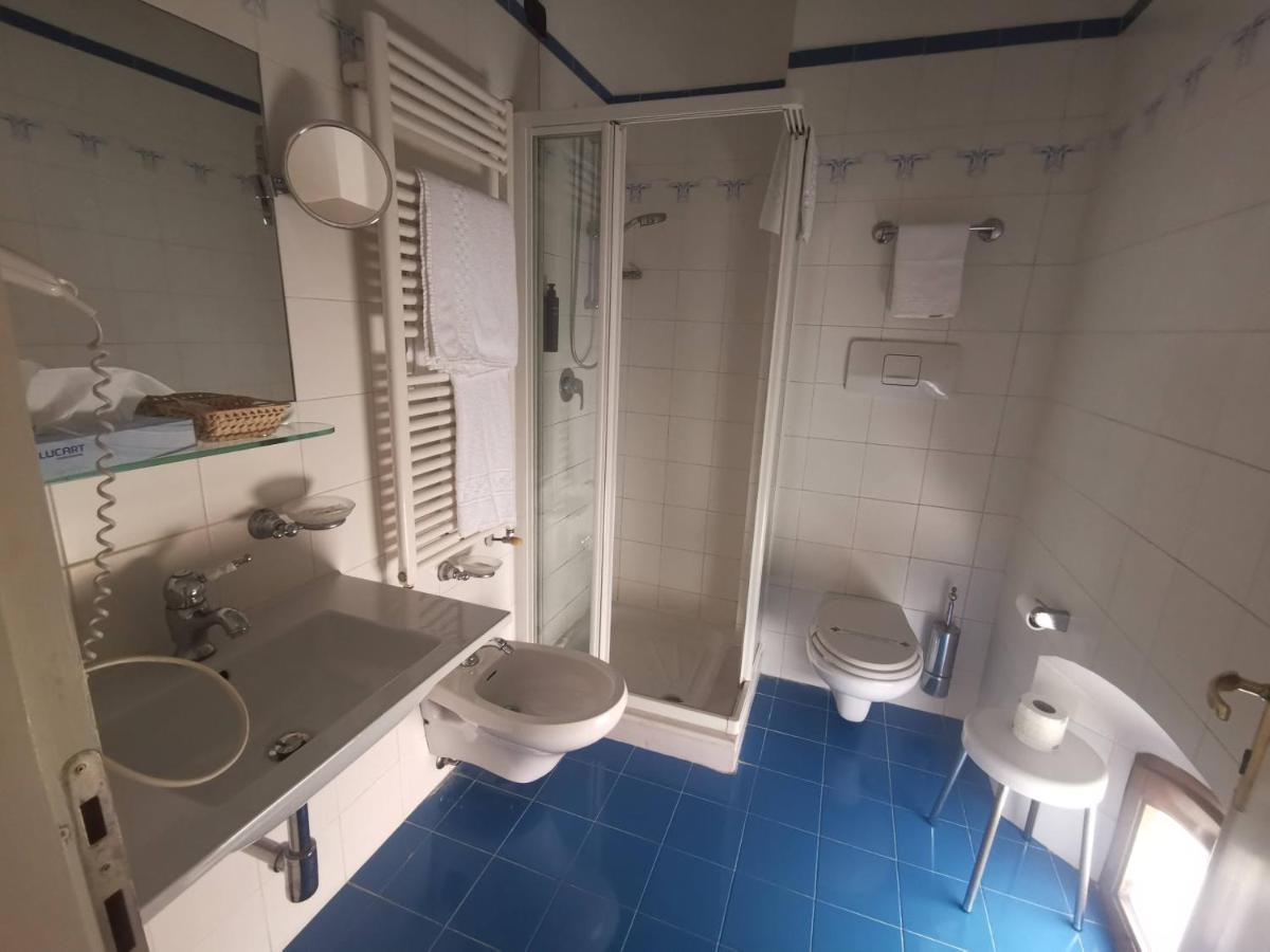 Deco Hotel - Hizvo