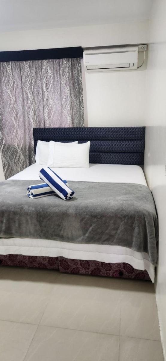 Mead Road Homestay Tours & Transfers Studio - Housity