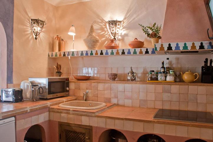 Darcilla Guest House - Housity