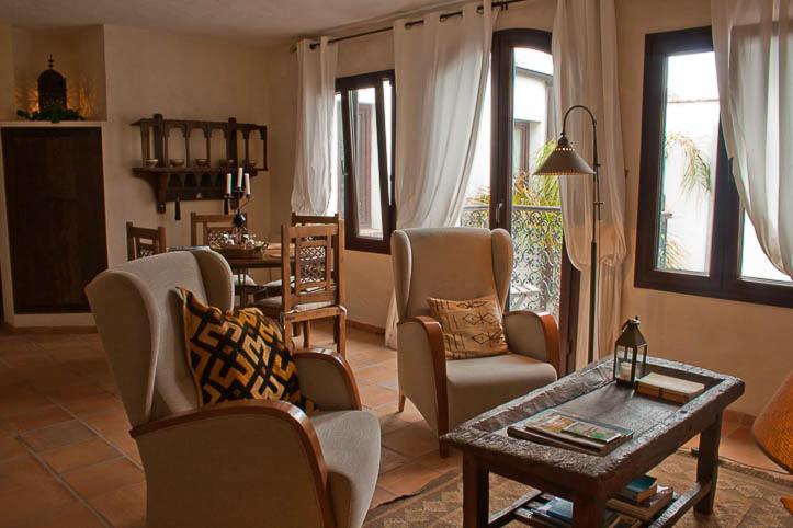 Darcilla Guest House - Housity