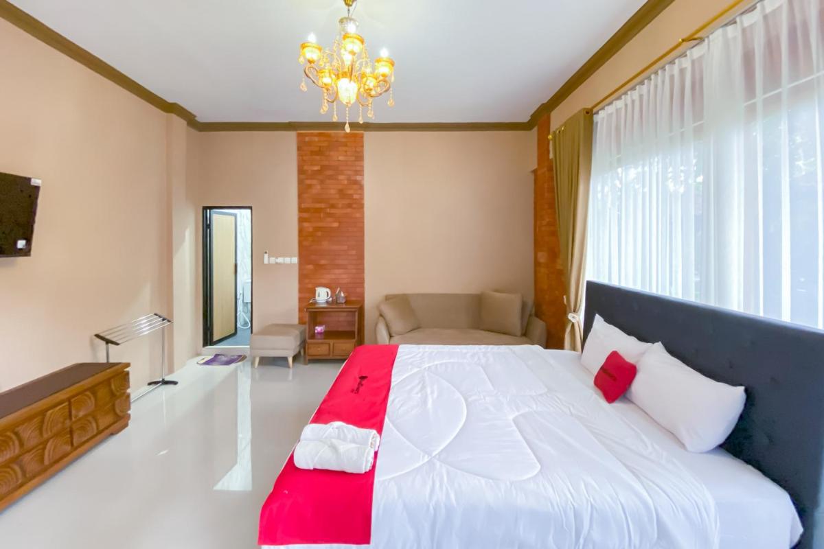 RedDoorz at Kamulyan Guest House Borobudur - Housity