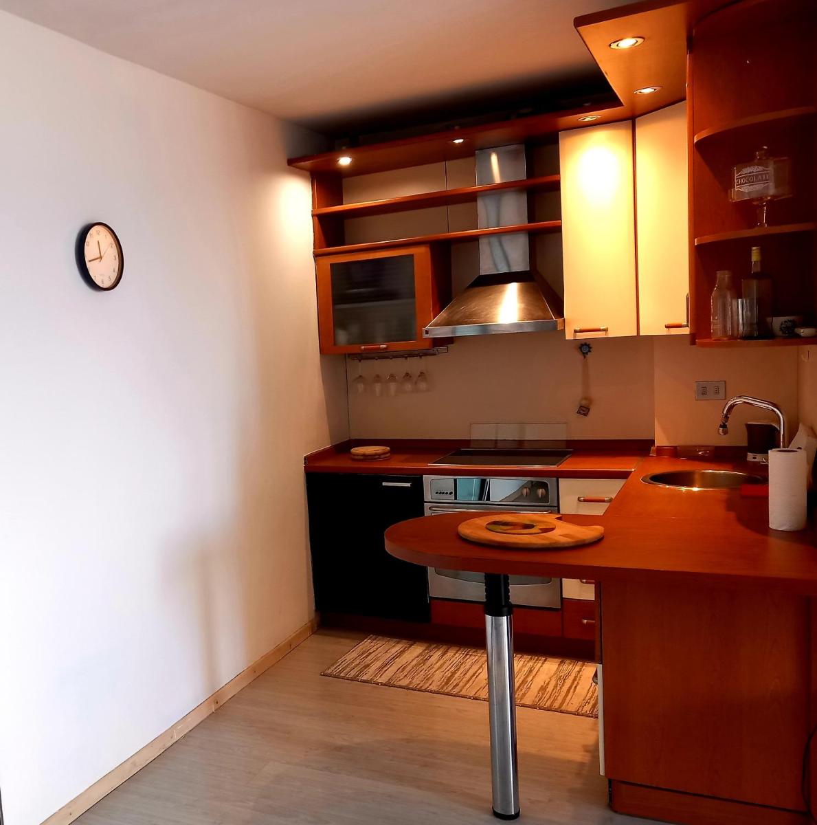 stan/apartman s pogledom - Housity