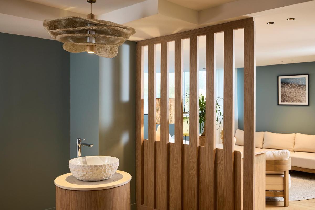 Coin salon dans l'établissement Le Talaia Hôtel & Spa Biarritz - MGallery Collection