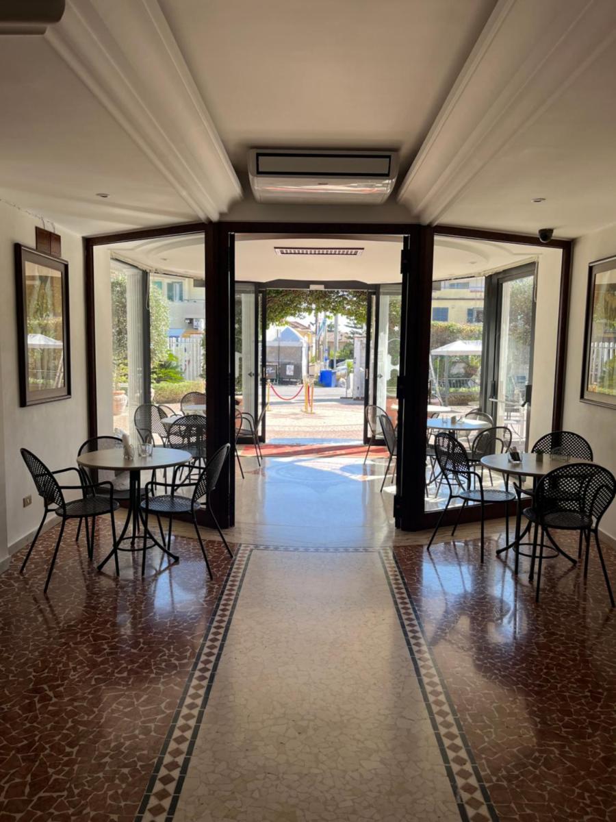 Hotel Tiffany - Housity
