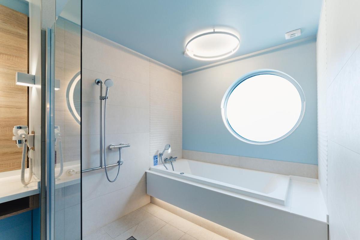 Un baño de Center Parcs Villages Nature Paris