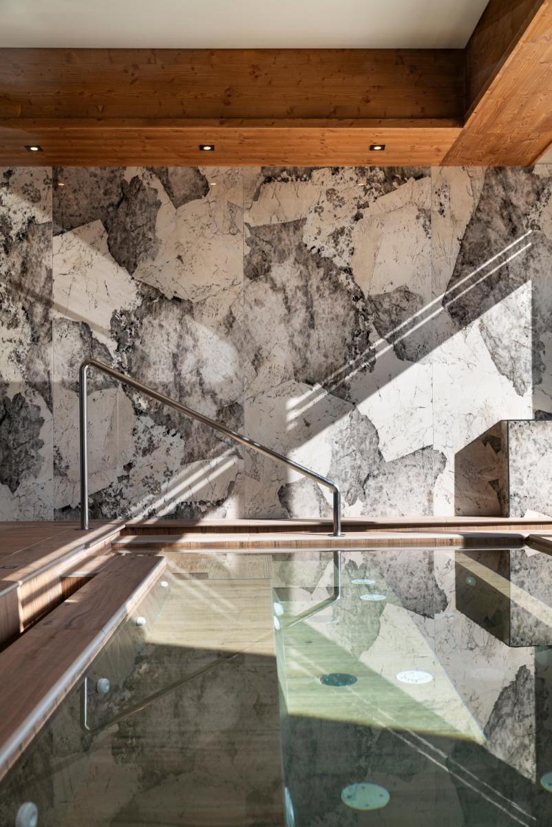 Piscine de l'établissement MGM Hôtels & Résidences - Résidence Chalets de Joy ou située à proximité