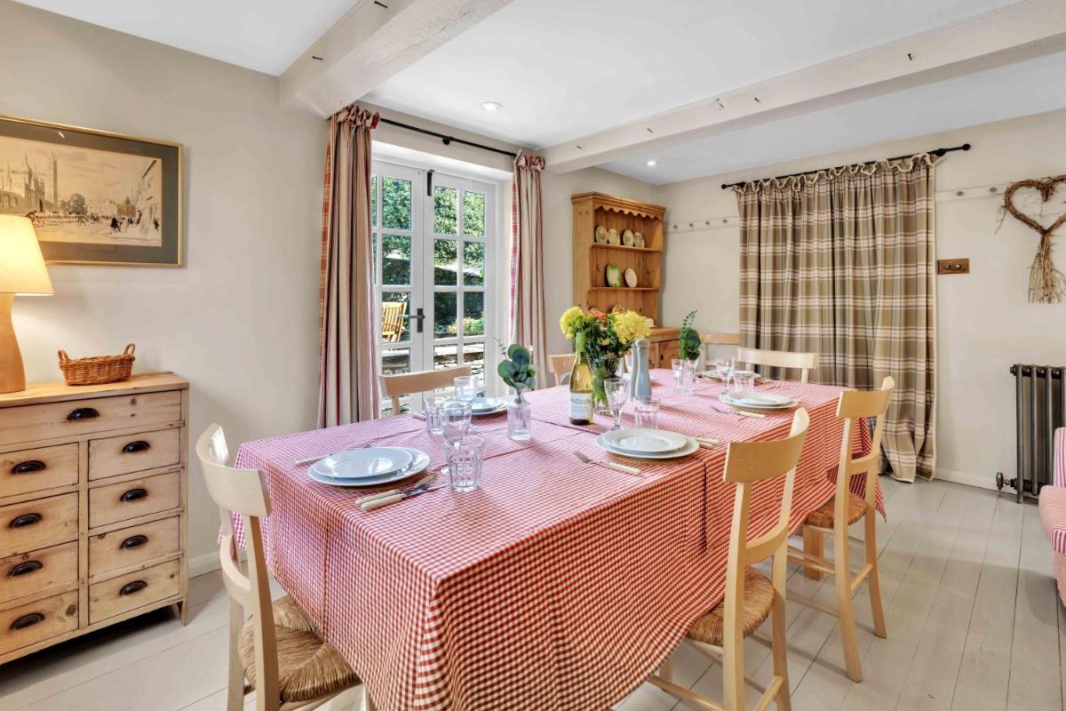 Church Cottage - Housity