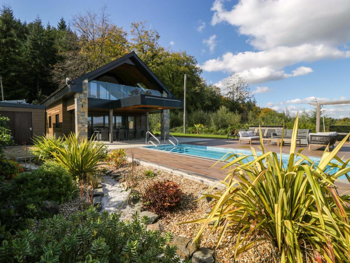 Forest Lodge - Housity