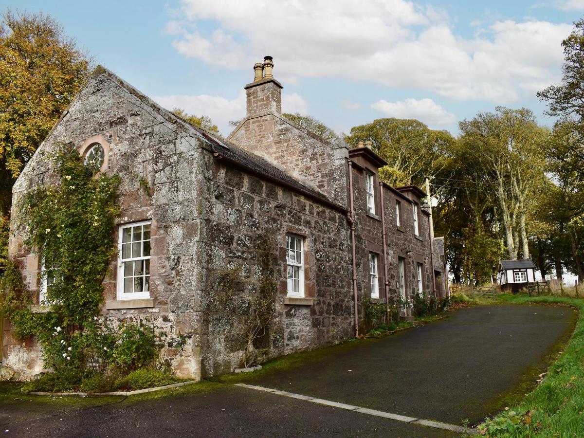 Straton Cottage - Housity