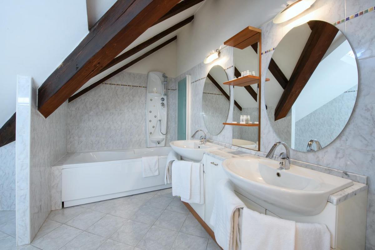 Hotel Internazionale - Housity