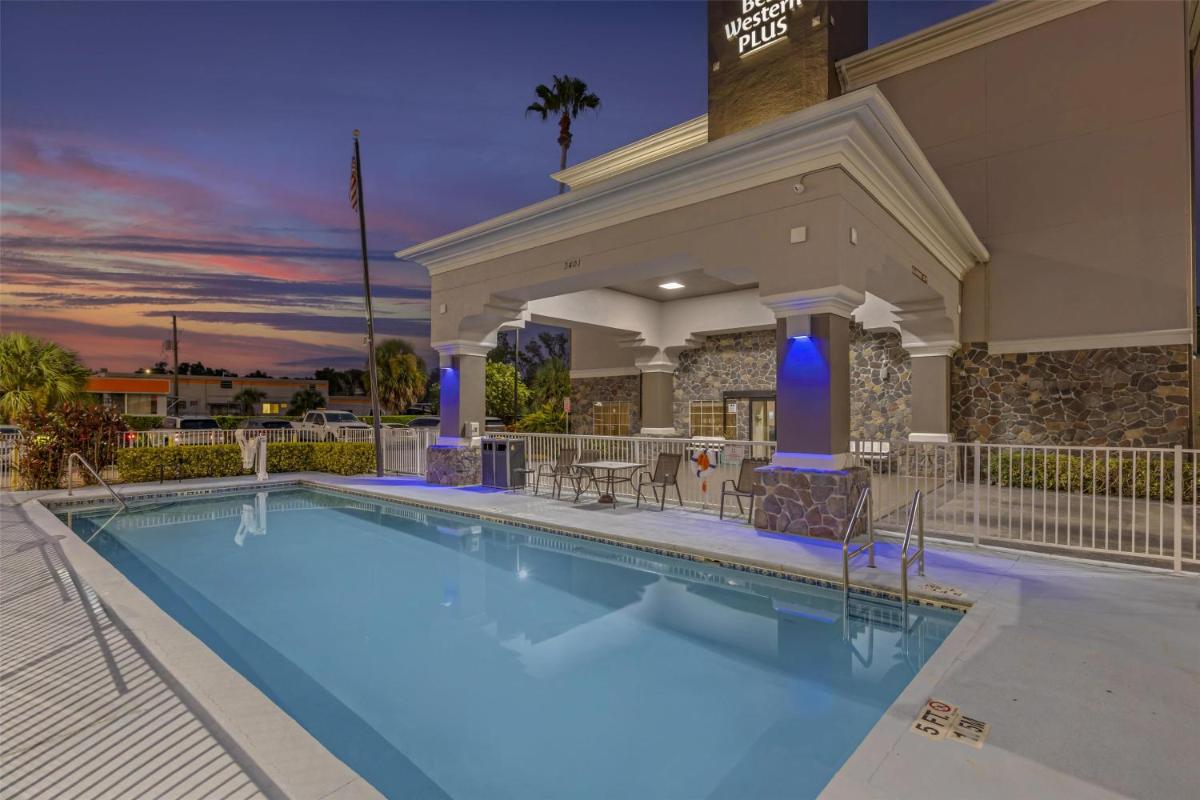 Best Western Plus Sanford Airport/Lake Mary Hotel - Housity