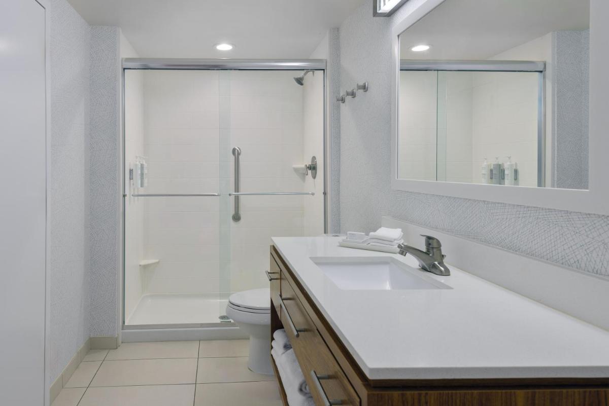 Home2 Suites By Hilton Nokomis - Housity