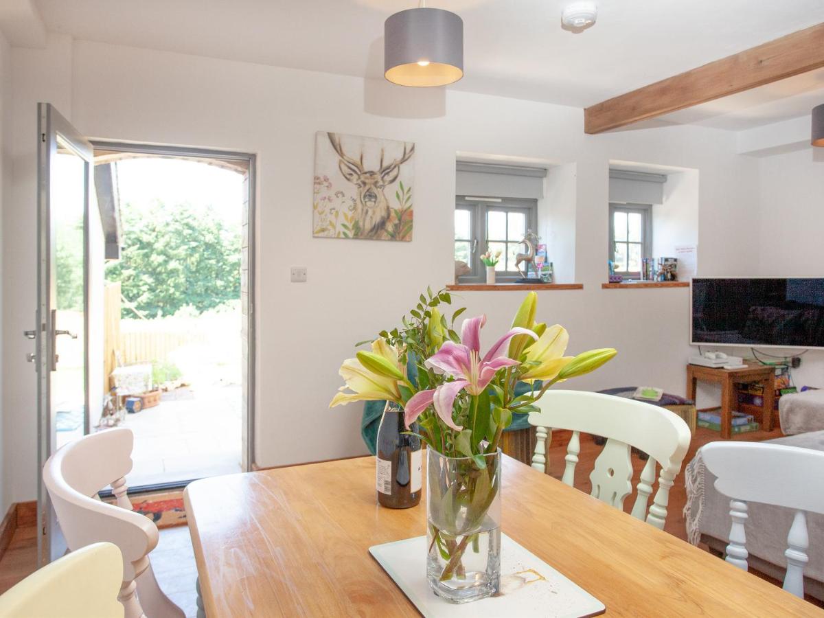 Old Highwood - Piglet Cottage - Housity