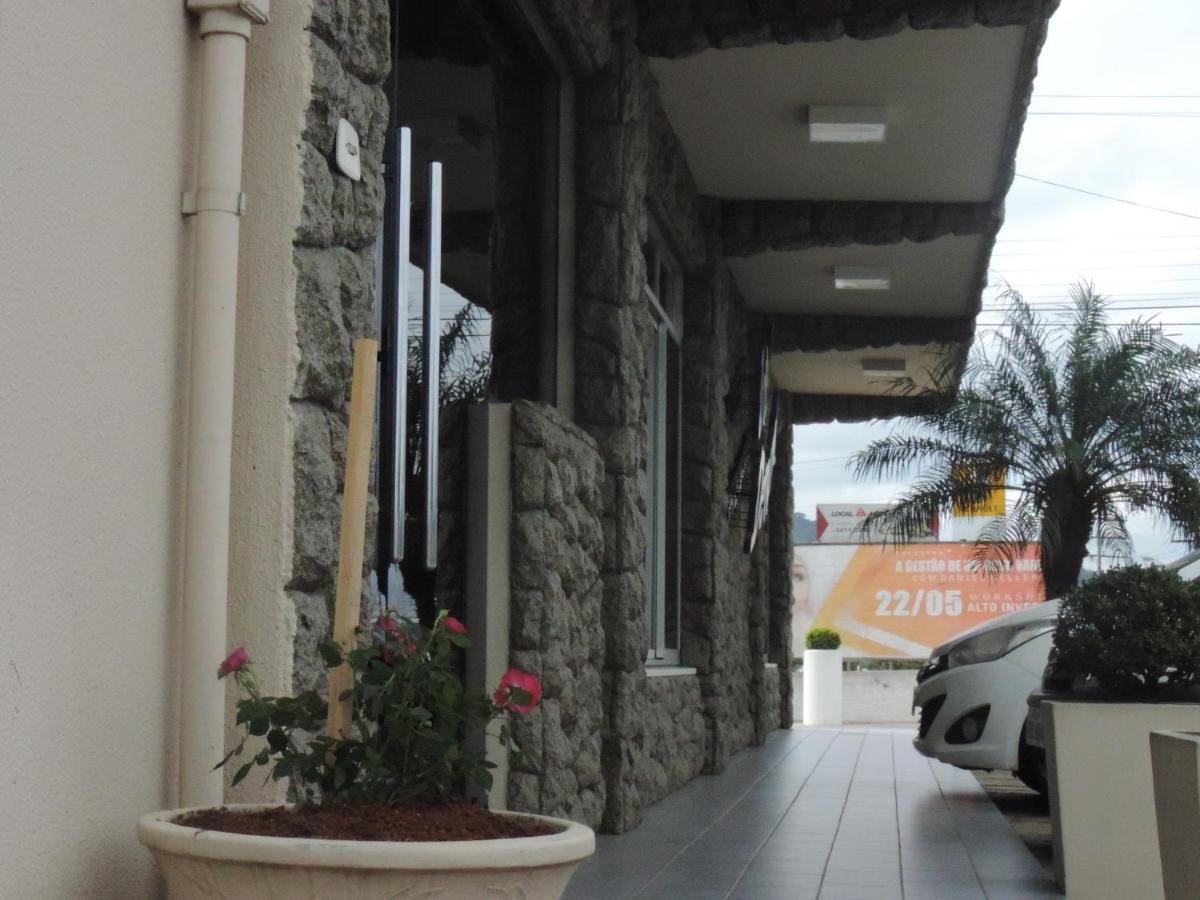 Hotel Demarchi - Housity