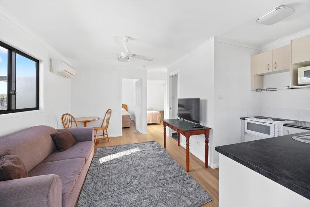 Breeze Inn 13 Princes Highway, Ulladulla - Housity