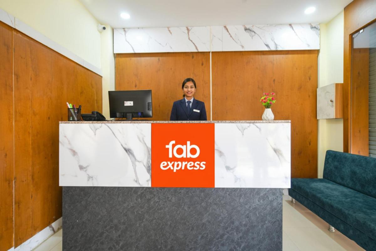 FabHotel Grand Giriraj - Hizvo