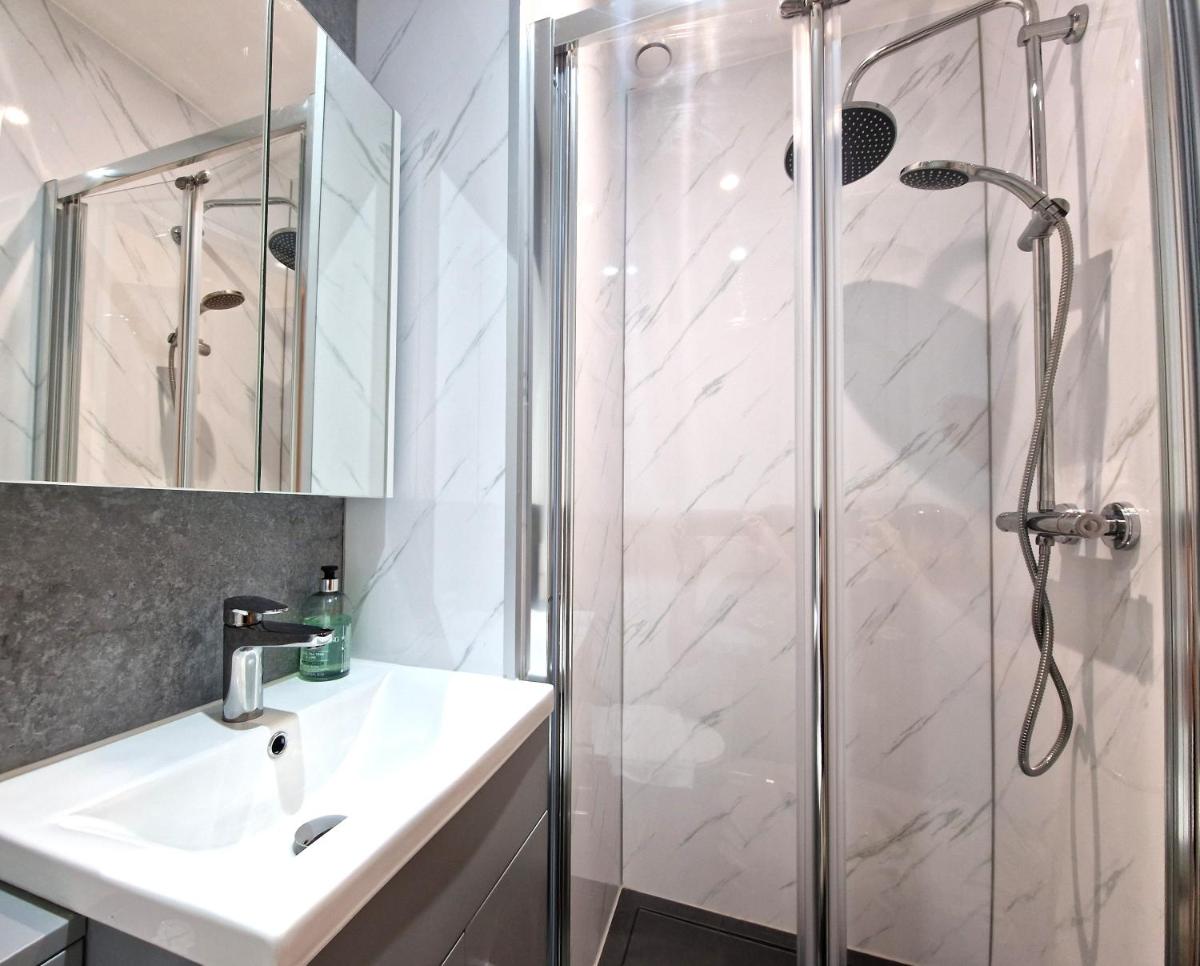 Bath Road Apartments - Housity