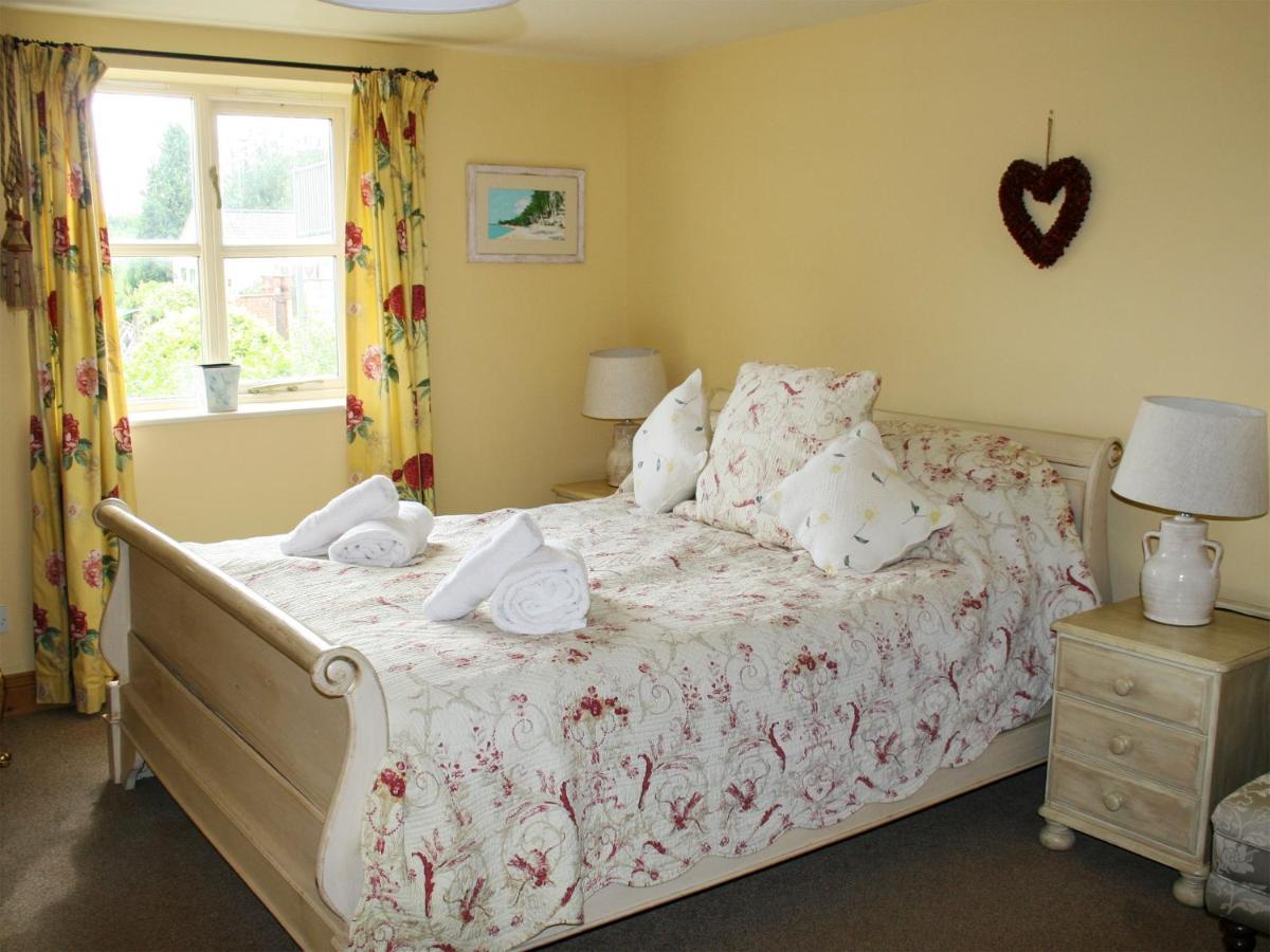 Carrot Cottage - UK32609 - Housity