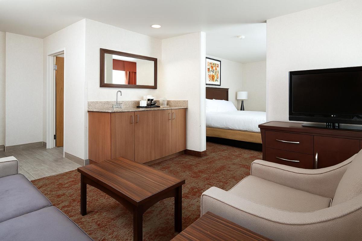 Crystal Inn Hotel & Suites - Salt Lake City - Housity