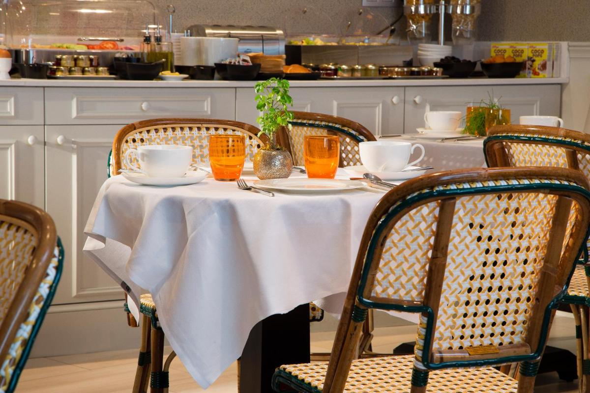 Boissons dans l'établissement Hotel Monge