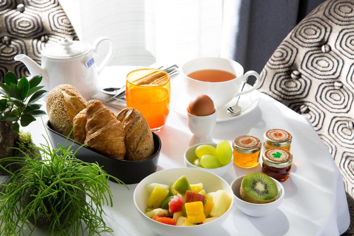 Nourriture dans l'hôtel ou à proximité