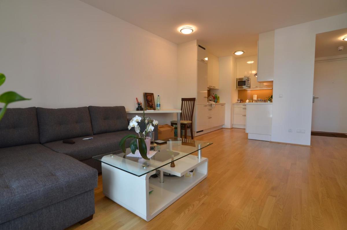 Apartment with parking on premise - Housity