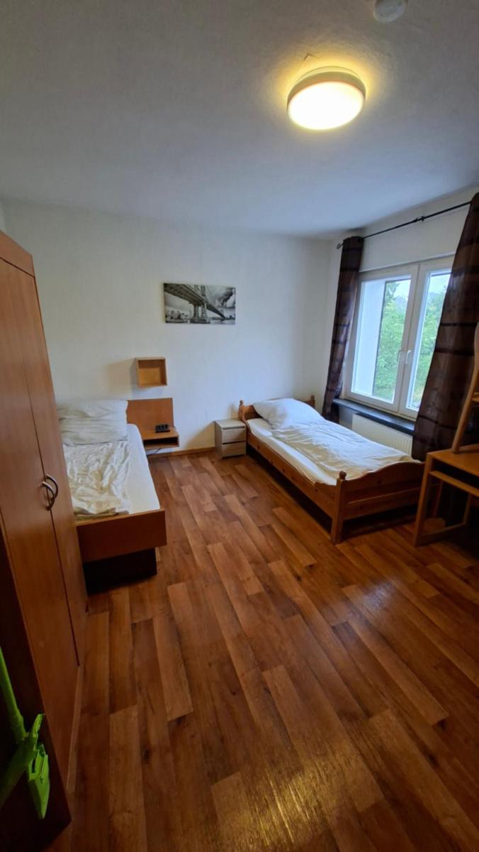 Monteurzimmer möblierte Einzimmer Wohnung mit Bad - Housity