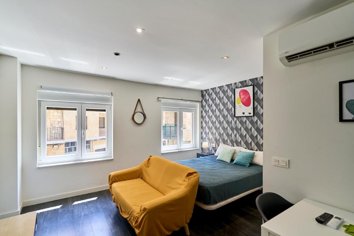 Apartamentos Arriba by Gaiarooms - Housity