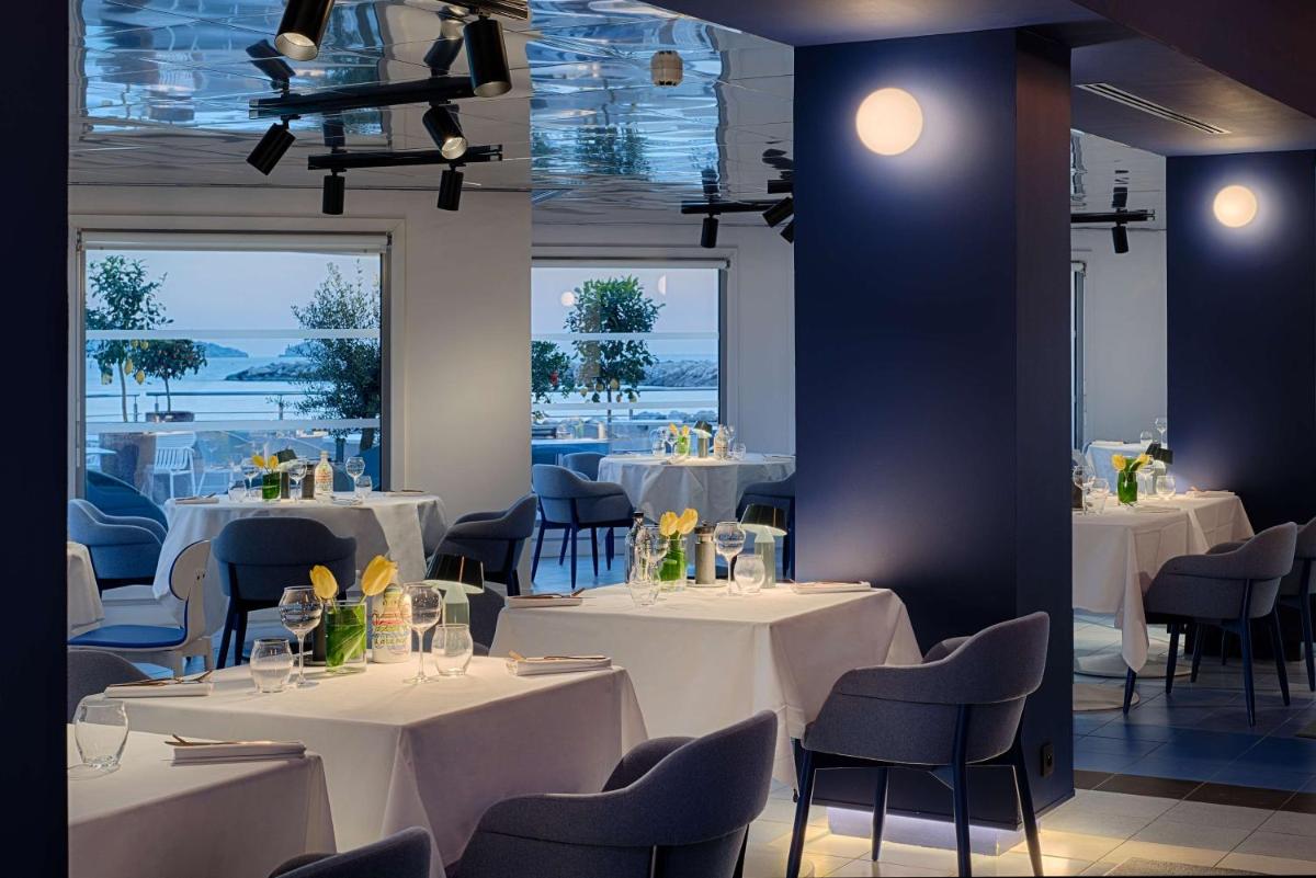 Restaurant ou autre lieu de restauration dans l'établissement nhow Marseille