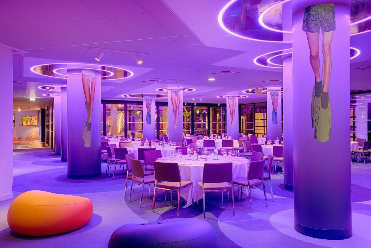 Restaurant ou autre lieu de restauration dans l'établissement nhow Marseille