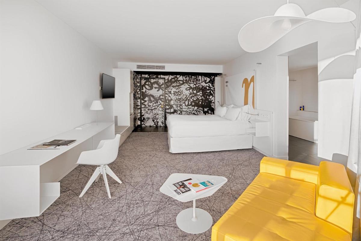 Coin salon dans l'établissement nhow Marseille